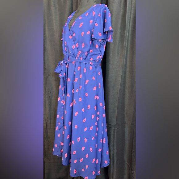 ModCloth Faux Wrap Flutter Sleeve Kiss Print Dress Size XL L12 - Picture 2 of 12